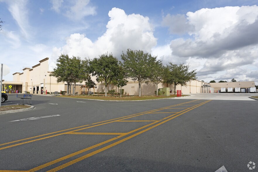 More Photos Of 13050-13088 Cortez Blvd, Spring Hill General Retail For Lease