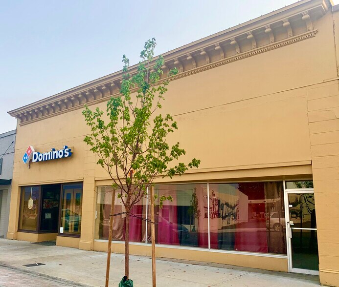 Primary Photo Of 772-780 Main St, Dallas Storefront For Sale