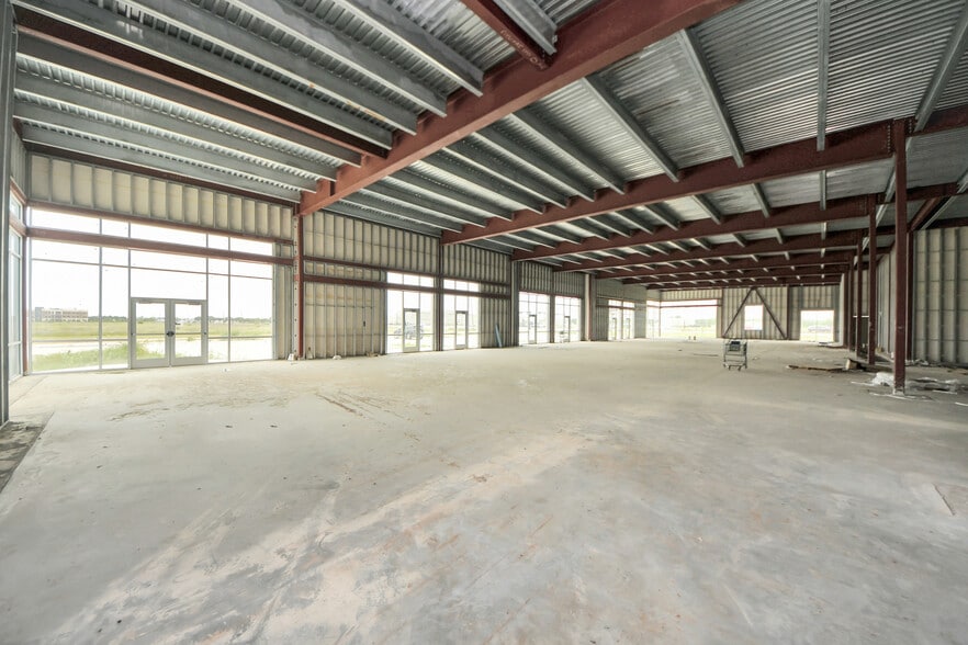 More Photos Of 440 Crown Garden Trail, Sugar Land Freestanding For Lease