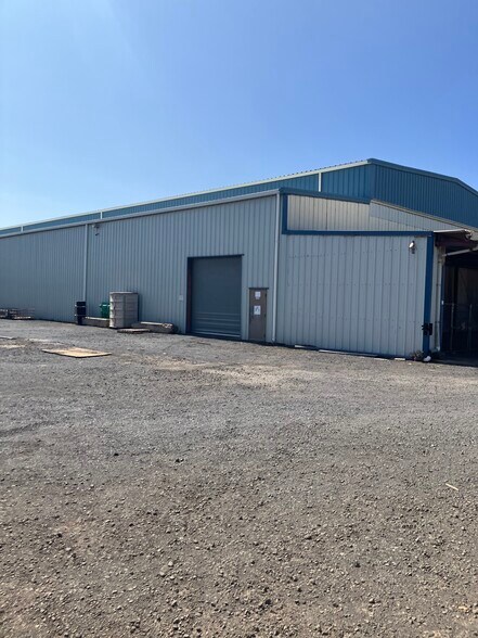 Primary Photo Of 300 Pakana St, Wailuku Warehouse For Lease