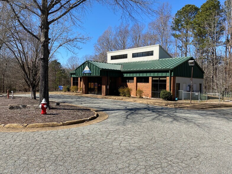 Primary Photo Of 4300 John Tyler Hwy, Williamsburg General Retail For Sale