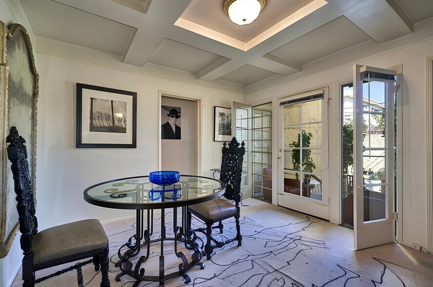 More Photos Of 150 N La Peer Dr, Beverly Hills Apartments For Sale