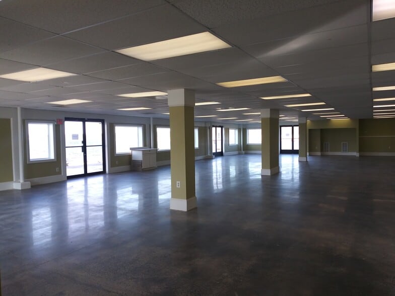 More Photos Of 349 Pleasant Landing Rd, Bumpass Marina For Sale