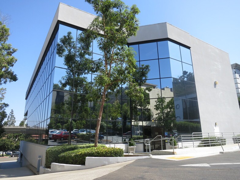 More Photos Of 2763 Camino del Rio S, San Diego Office For Lease