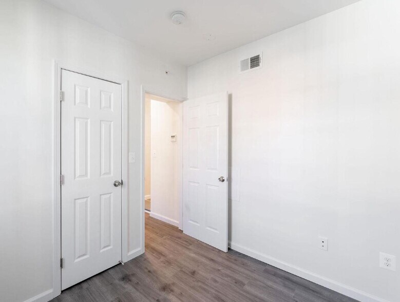 More Photos Of 2928 Nelson Pl Se, Washington Apartments For Sale