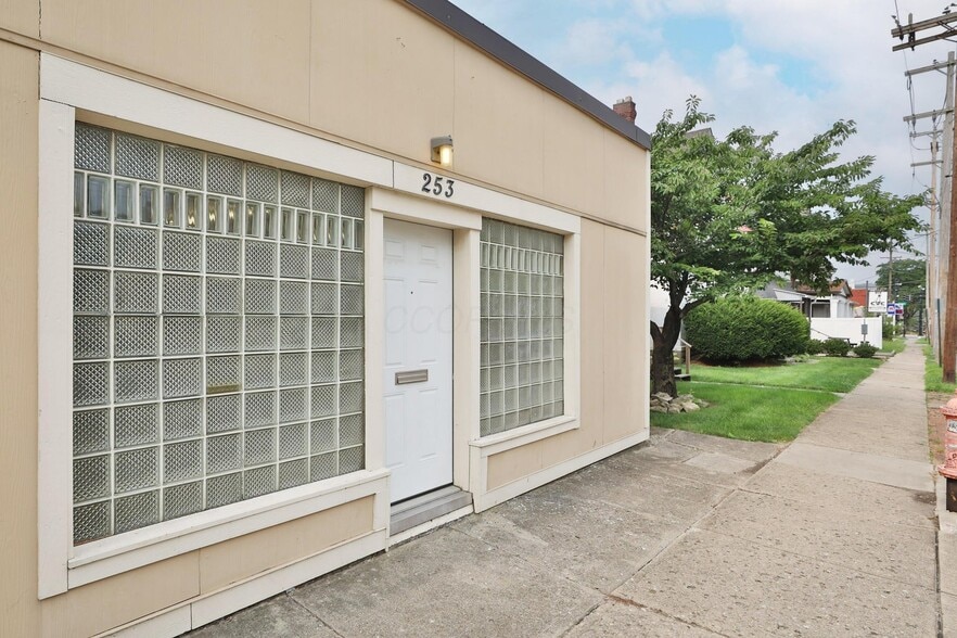 More Photos Of 253 Chittenden Ave, Columbus Loft Creative Space For Sale