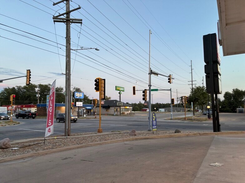 Primary Photo Of 324 W Dearborn St, Havana General Retail For Sale