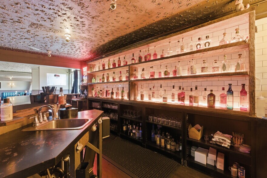 More Photos Of 2530 NE 82ND Ave, Portland Restaurant For Sale