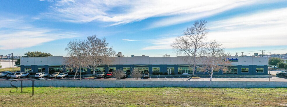 More Photos Of 5563 De Zavala Rd, San Antonio Light Distribution For Lease