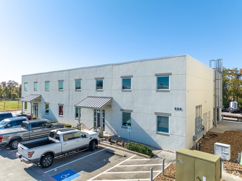 More Photos Of 850 Lawrence Rd, League City Unknown For Lease