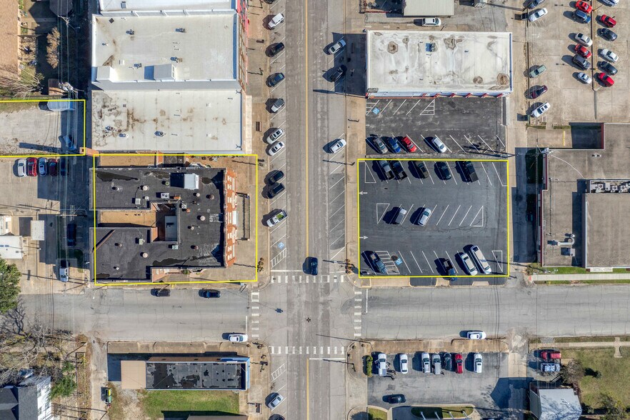 More Photos Of 531 W Main St, Denison Office For Sale