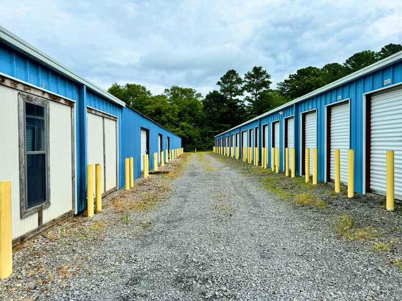 More Photos Of 5272 Highway 225 N, Chatsworth Self Storage For Sale