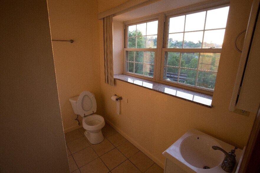 More Photos Of 1389 University Ave, Morgantown Apartments For Sale