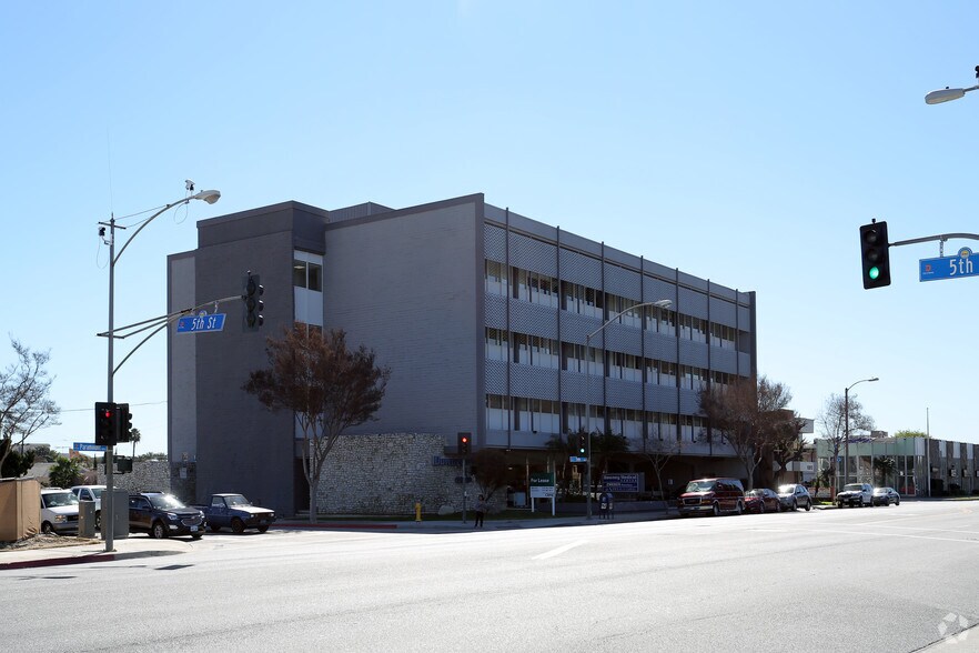 More Photos Of 10800 Paramount Blvd, Downey Medical For Lease