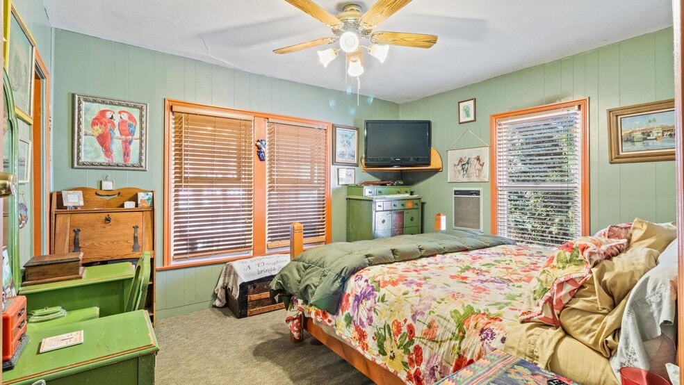 More Photos Of 295 N Main St, Glendale Hospitality For Sale