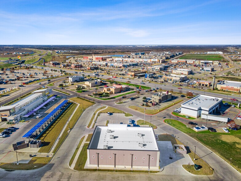 More Photos Of 214 Market Center Dr, Terrell Freestanding For Sale