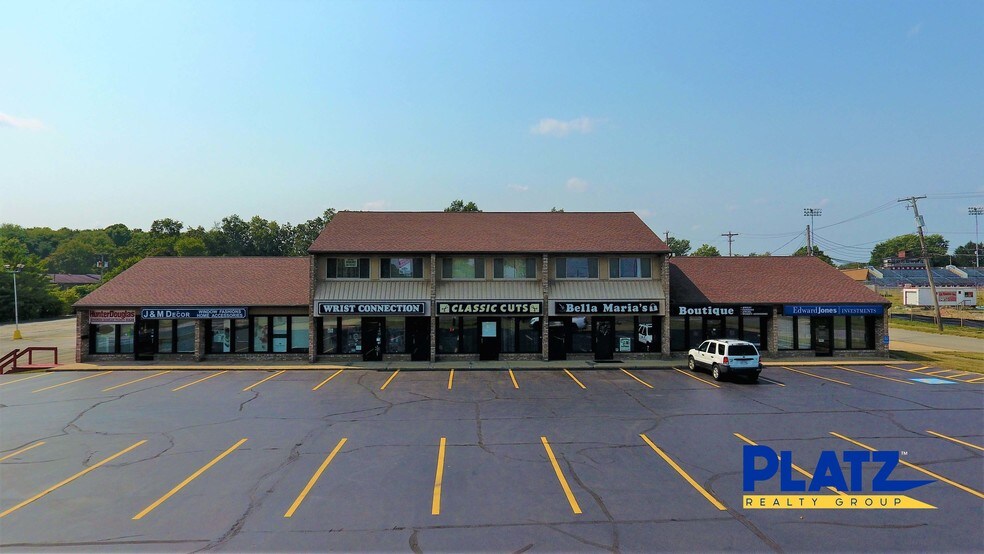 More Photos Of 7510 Market St, Youngstown Storefront Retail Office For Lease