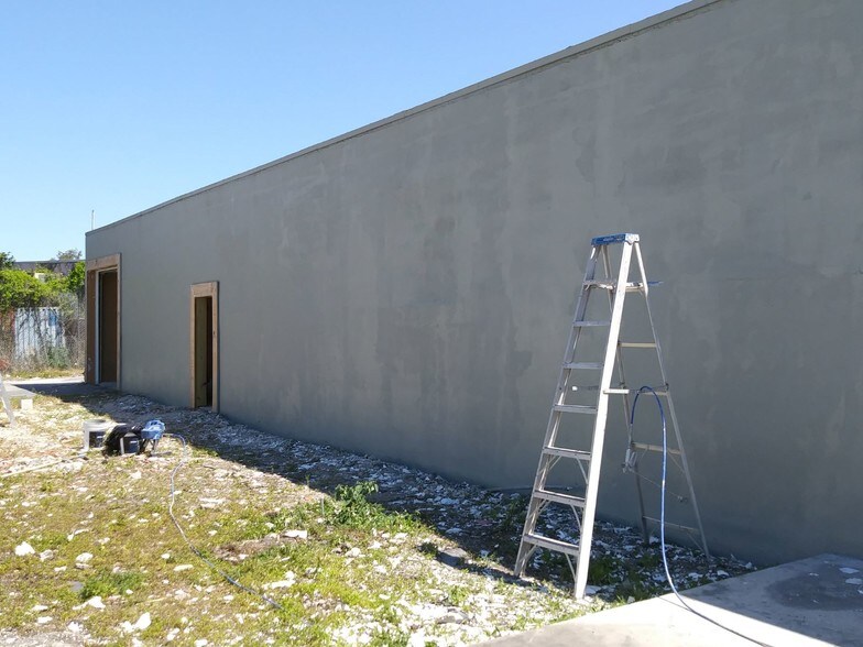 More Photos Of 706 NW 27th Ave, Fort Lauderdale Warehouse For Sale