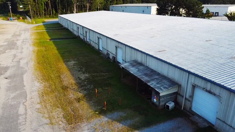 More Photos Of 1517 S Brightleaf Blvd, Smithfield Warehouse For Sale