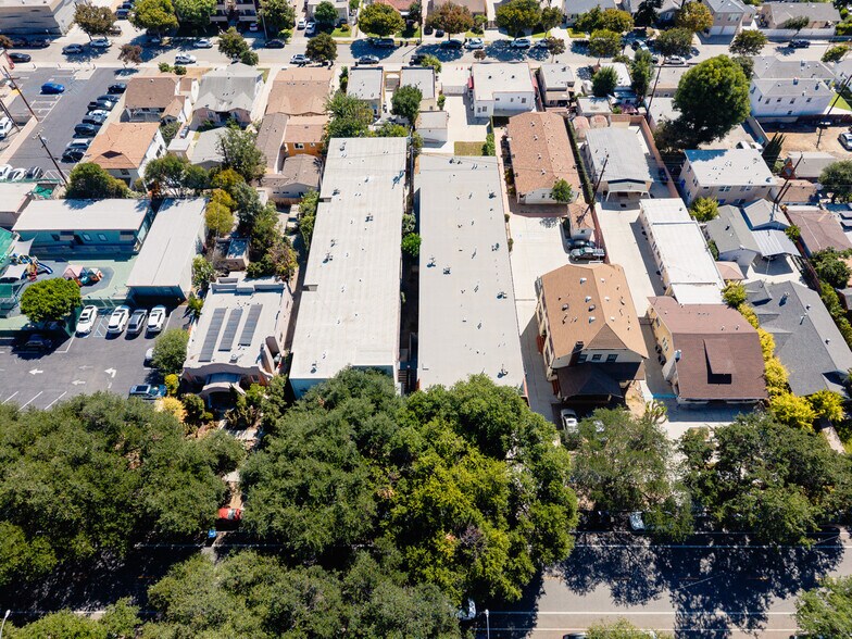 More Photos Of 332 Riverdale Dr, Glendale Apartments For Sale