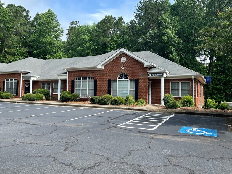 Primary Photo Of 500 Sun Valley Dr, Roswell Office For Sale