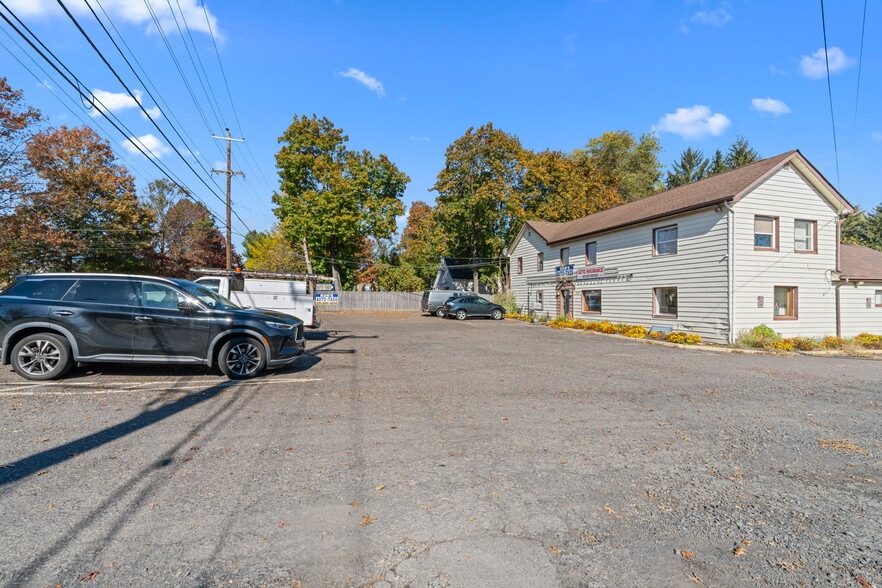 More Photos Of 1510 Haines Rd, Levittown Storefront Retail Office For Sale