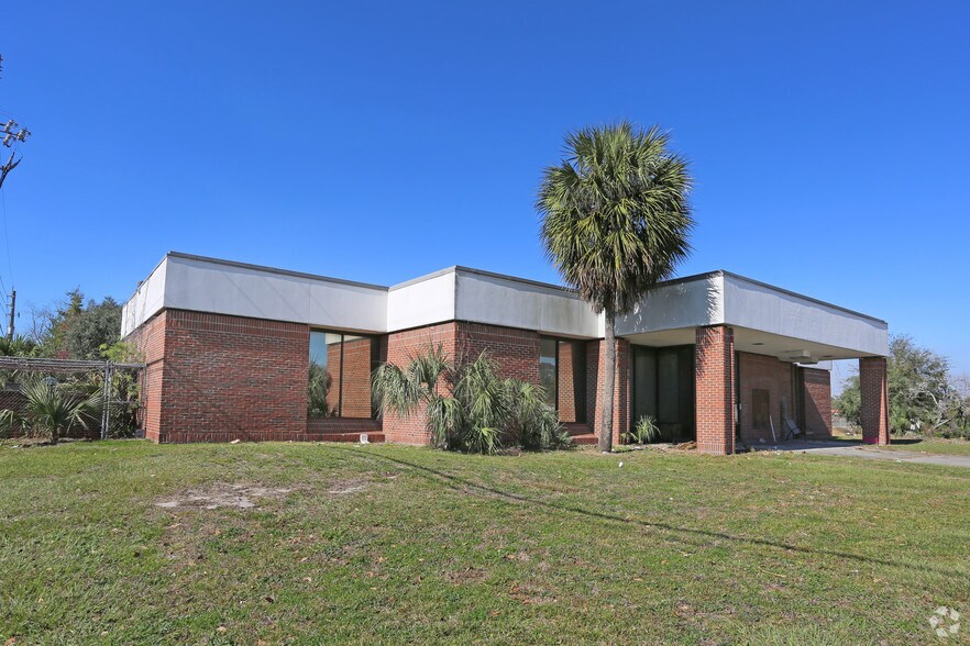 More Photos Of 1020 Edgewood Ave N, Jacksonville Unknown For Lease