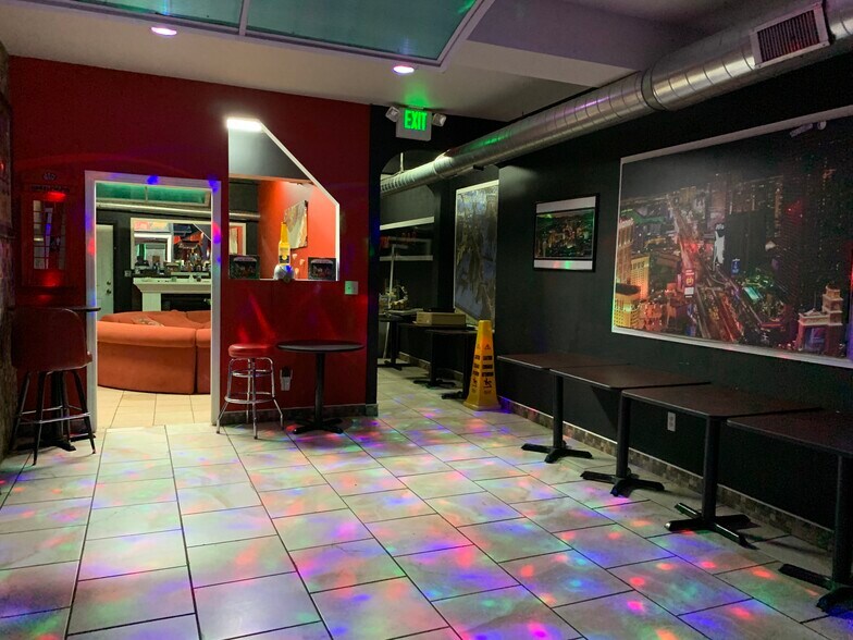 More Photos Of 211-213 N Broad St, Griffith Restaurant For Sale