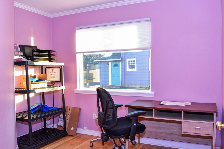 More Photos Of 1016 Court St, Medford Medical For Sale