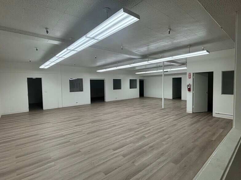 More Photos Of 6303 Corsair St, Commerce Warehouse For Lease