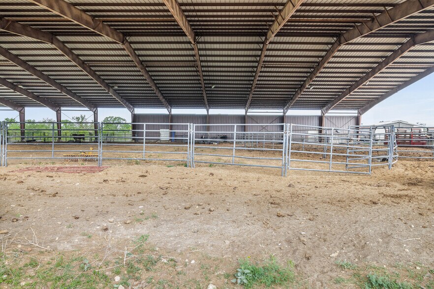 More Photos Of 8519 State Park Rd, Lockhart Land For Sale