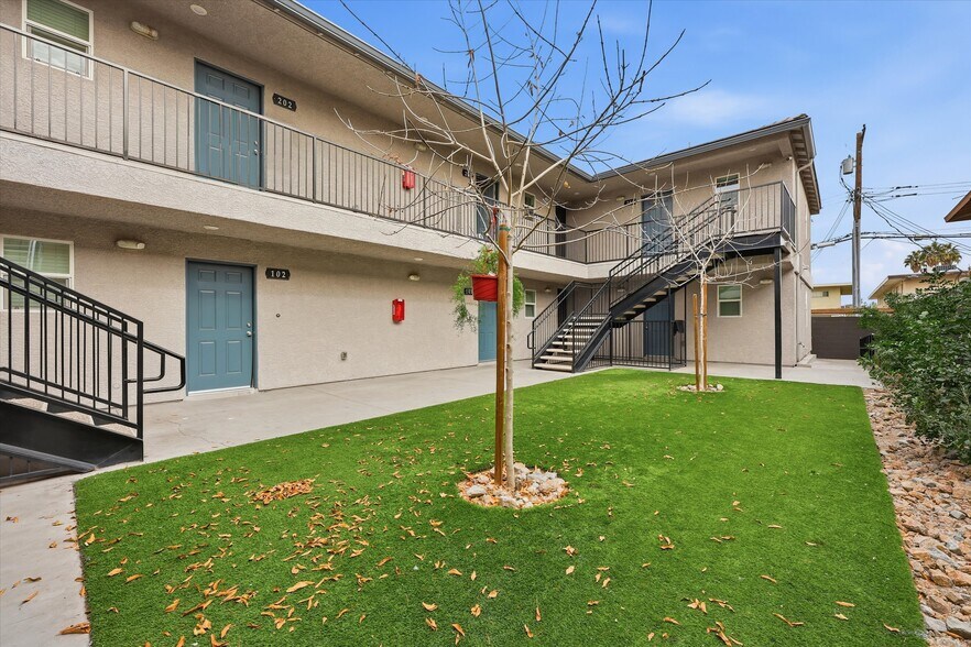 More Photos Of 1821 Santa Paula Dr, Las Vegas Apartments For Sale