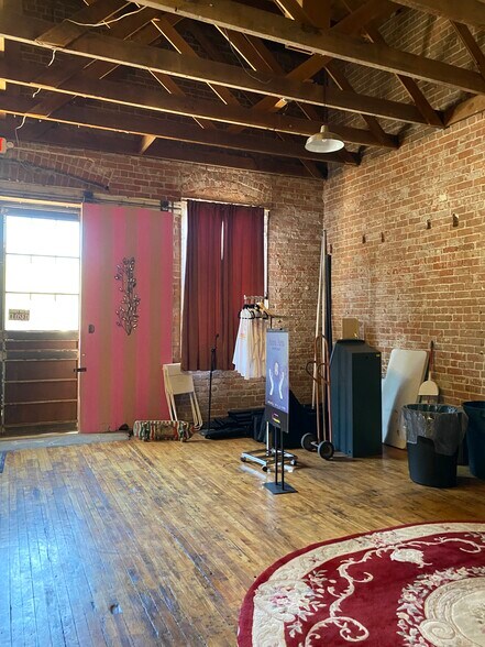 More Photos Of 15-19 E Toole Ave, Tucson Storefront For Lease