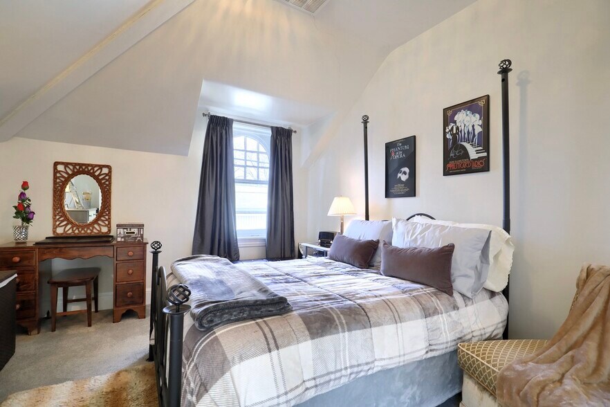 More Photos Of 802 N Duke St, Lancaster Office For Sale