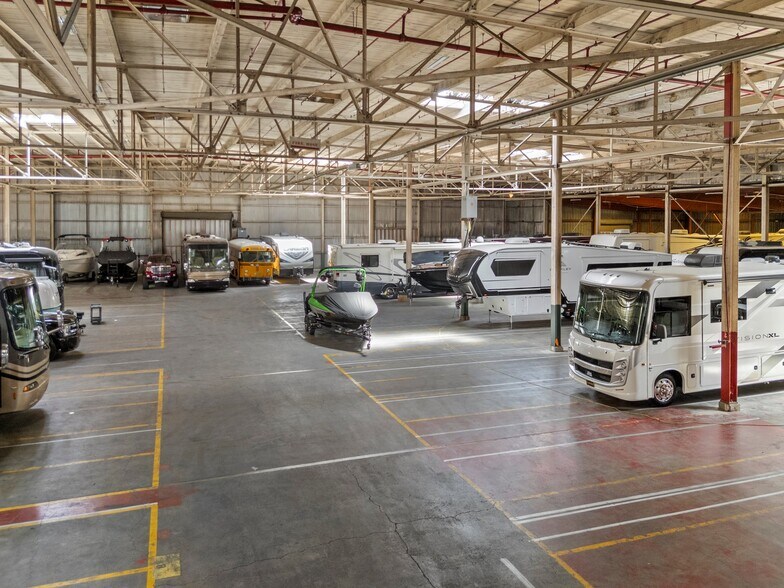 More Photos Of 1400 W 4th St, Antioch Warehouse For Lease