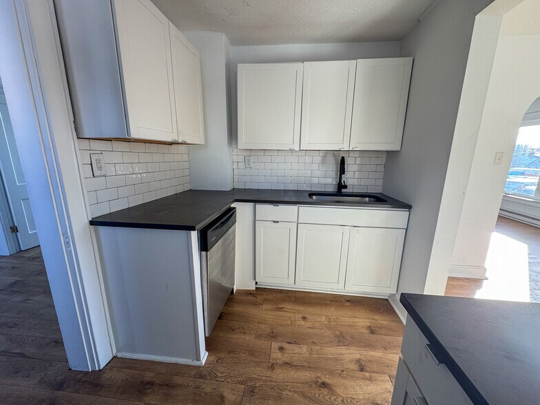 More Photos Of 1220-1222 Parsons Ave, Columbus Storefront Retail Residential For Sale