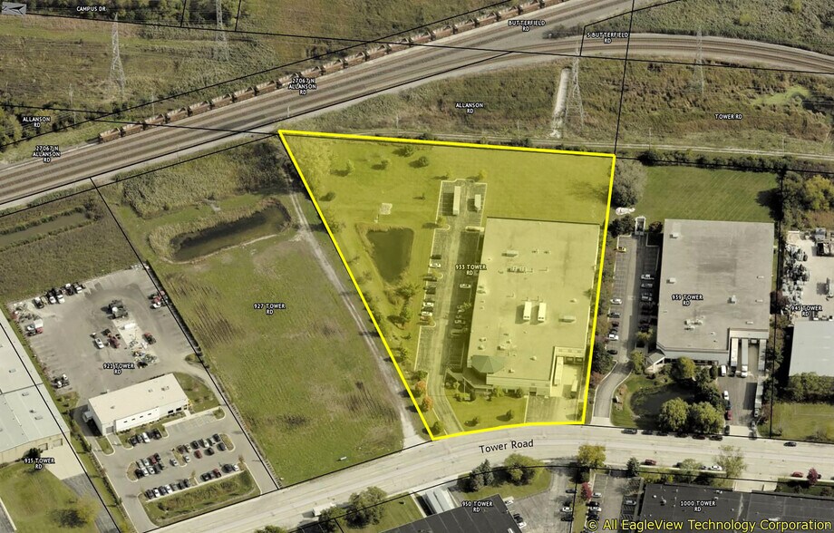 More Photos Of 933 Tower Rd, Mundelein Warehouse For Lease