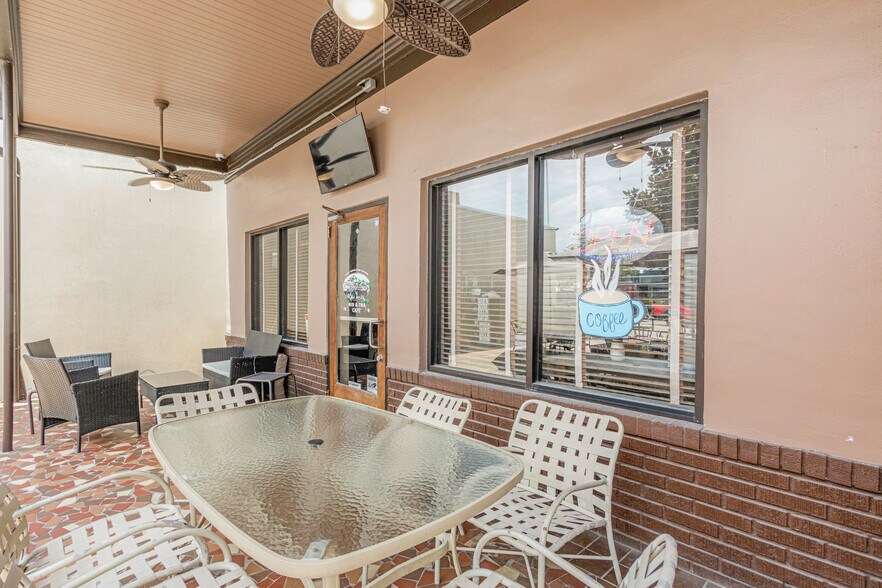 More Photos Of 700 St. Johns Ave, Palatka Restaurant For Sale