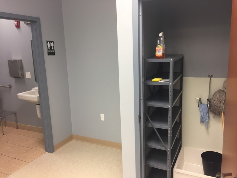 More Photos Of 160 Lanza Ave, Garfield Medical For Sale