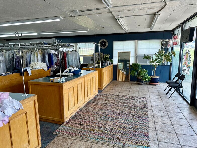 More Photos Of 3707 Hillsboro Pike, Nashville Storefront Retail Office For Sale