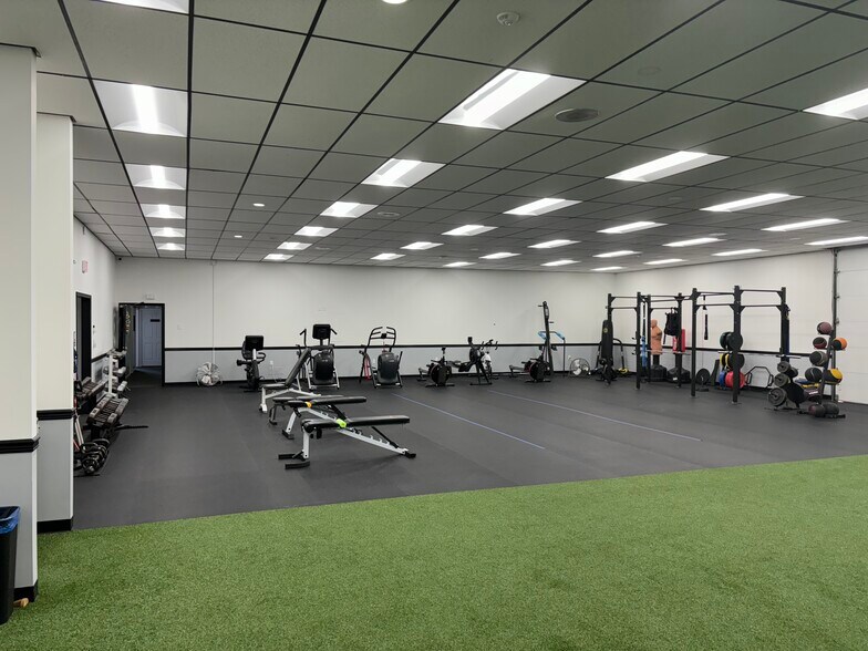 More Photos Of 235 South St, Mcsherrystown Freestanding For Sale