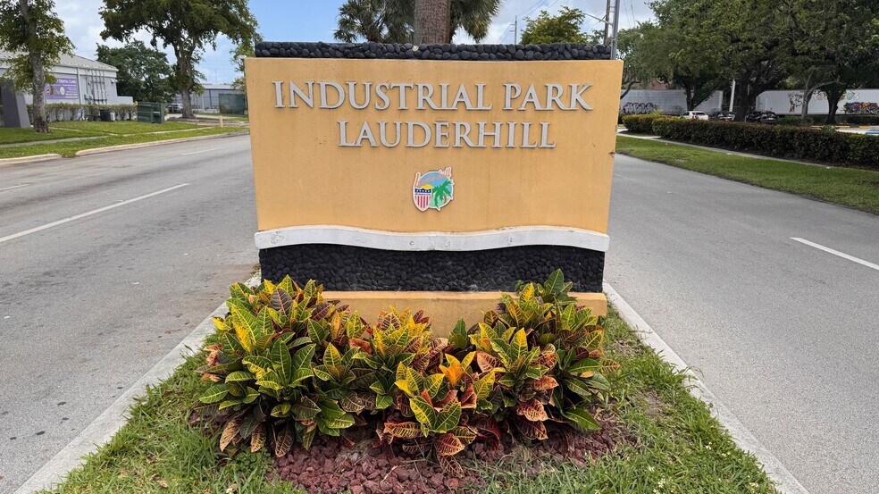 More Photos Of 3628-3682 NW 16th St, Lauderhill Light Manufacturing For Sale