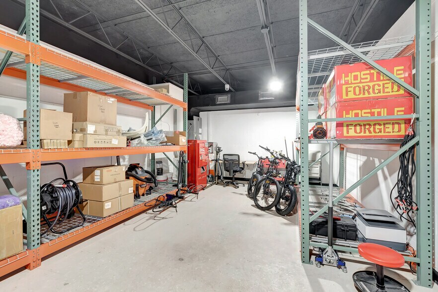 More Photos Of 705 Bond Way, Delray Beach Showroom For Sale