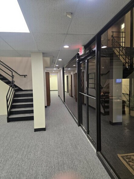 More Photos Of 850 High St, Holyoke Medical For Lease