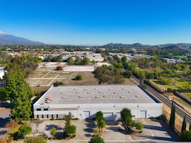 More Photos Of 970 Brighton Ct, San Dimas Distribution For Sale