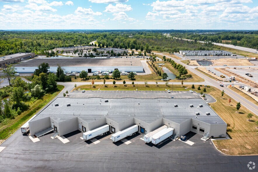 More Photos Of 30 Becker Rd, West Henrietta Showroom For Lease