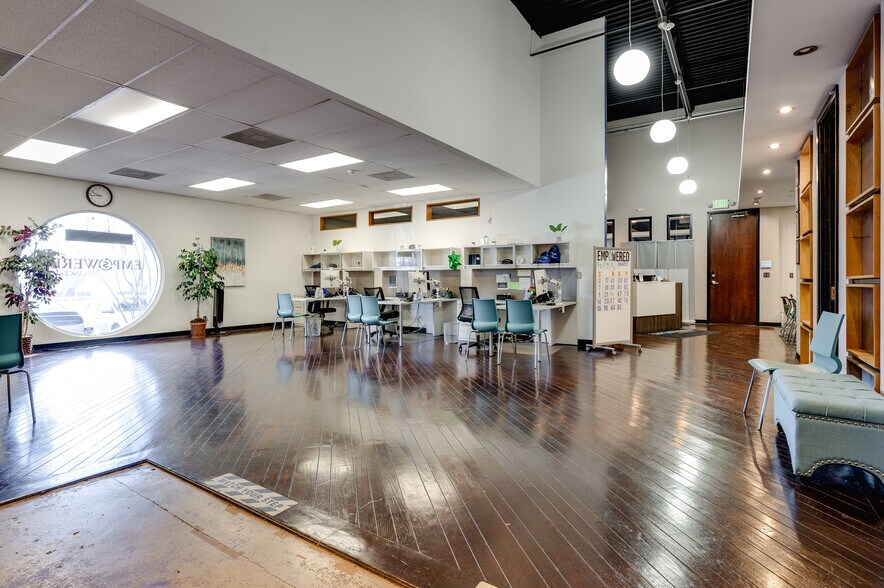 More Photos Of 14665 Midway Rd, Addison Office For Lease