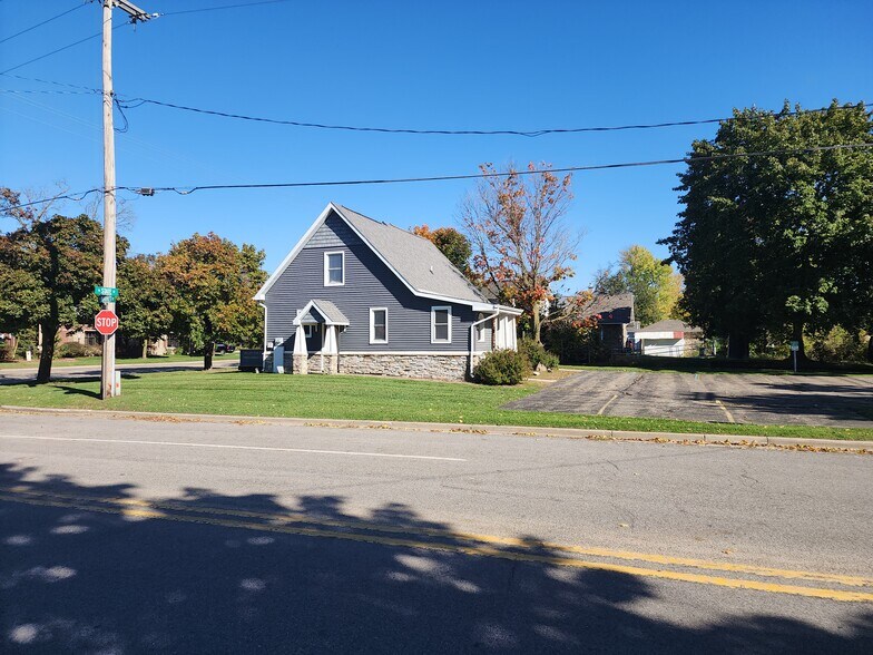 More Photos Of 536 W State St, Hastings Office Residential For Lease