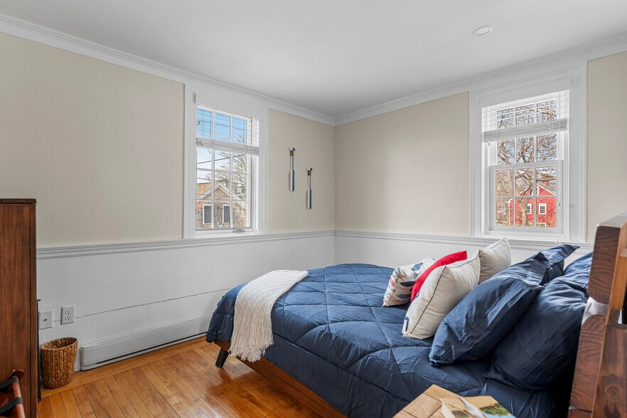 More Photos Of 3-5 Union St, Kennebunkport Storefront Retail Office For Sale