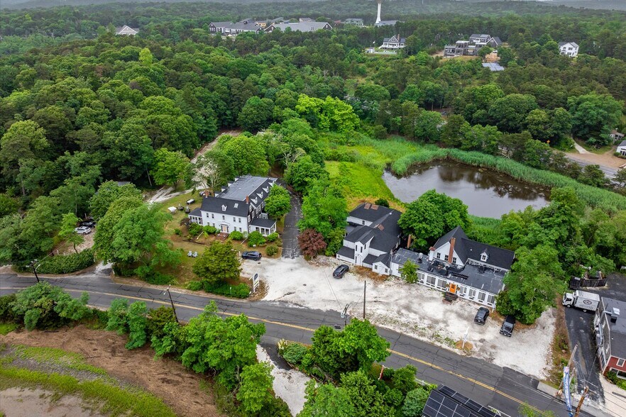 More Photos Of 70 Main St, Wellfleet Hotel For Sale